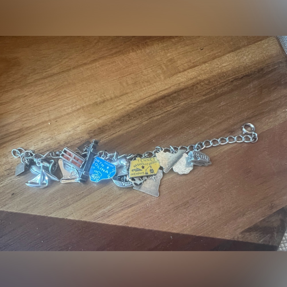 Sterling silver charm bracelet - Picture 3 of 7